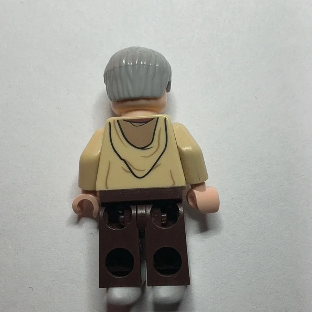 LEGO Star Wars Uncle Owen Lars Minifigure